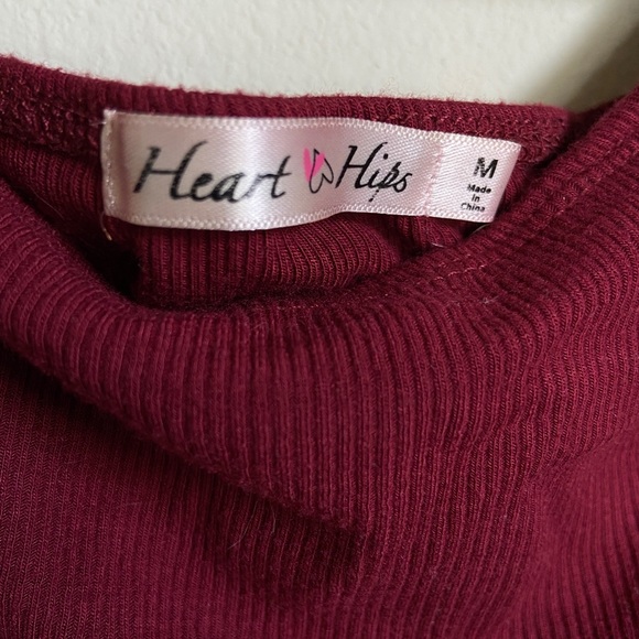 Maroon wide sleeve top♥️ - Picture 2 of 2